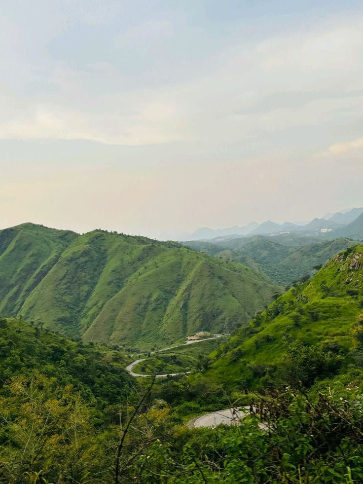 अरावली की कटाई पर सुप्रीम कोर्ट का बड़ा फैसला: 100 मीटर नियम नहीं माना तो दिल्ली रेगिस्तान बनेगी